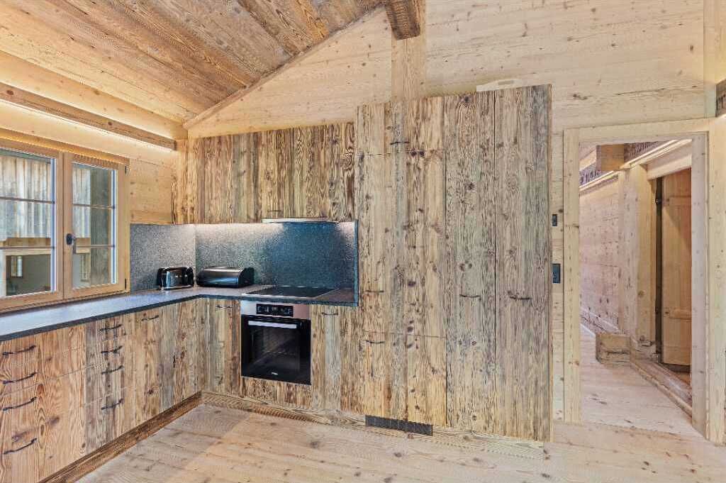 Photo of Kitchen in Saanenmoeser