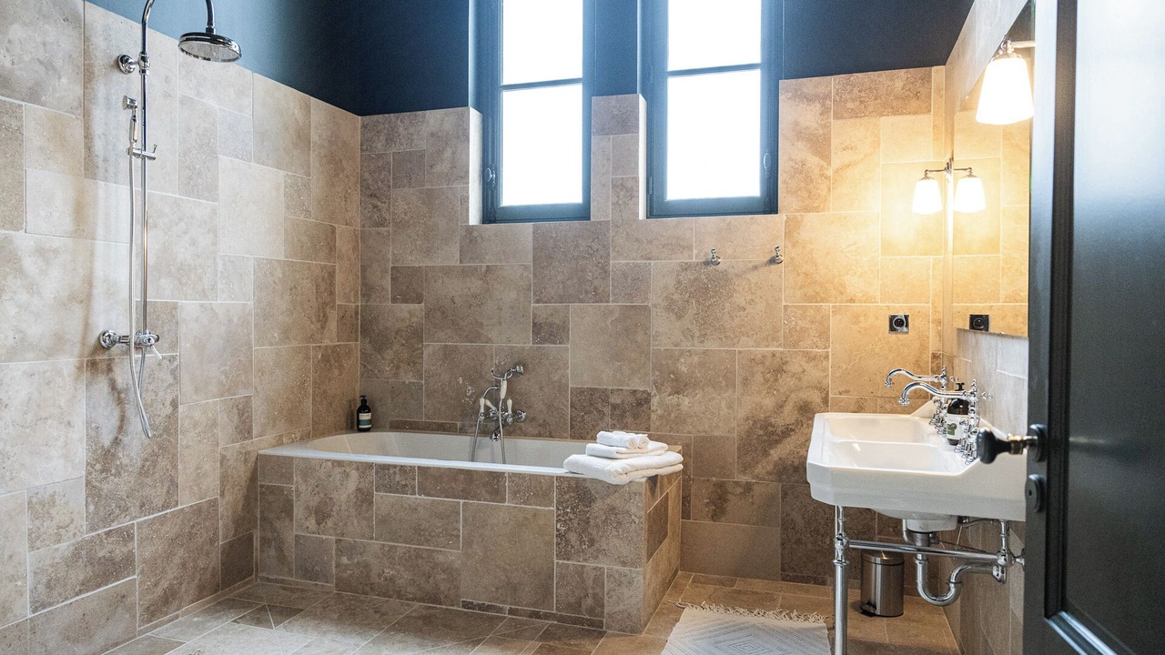 Photo of Bathroom in Le Pian-Medoc