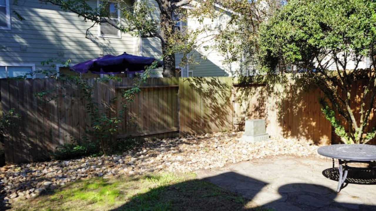 Photo of Outdoor in Alden Bridge