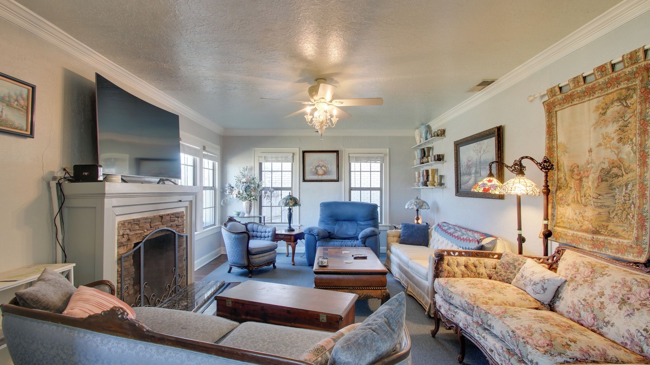 Photo of Livingroom in Lawton