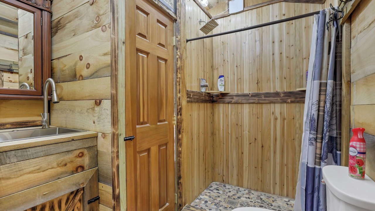 Photo of Bathroom in East Fultonham