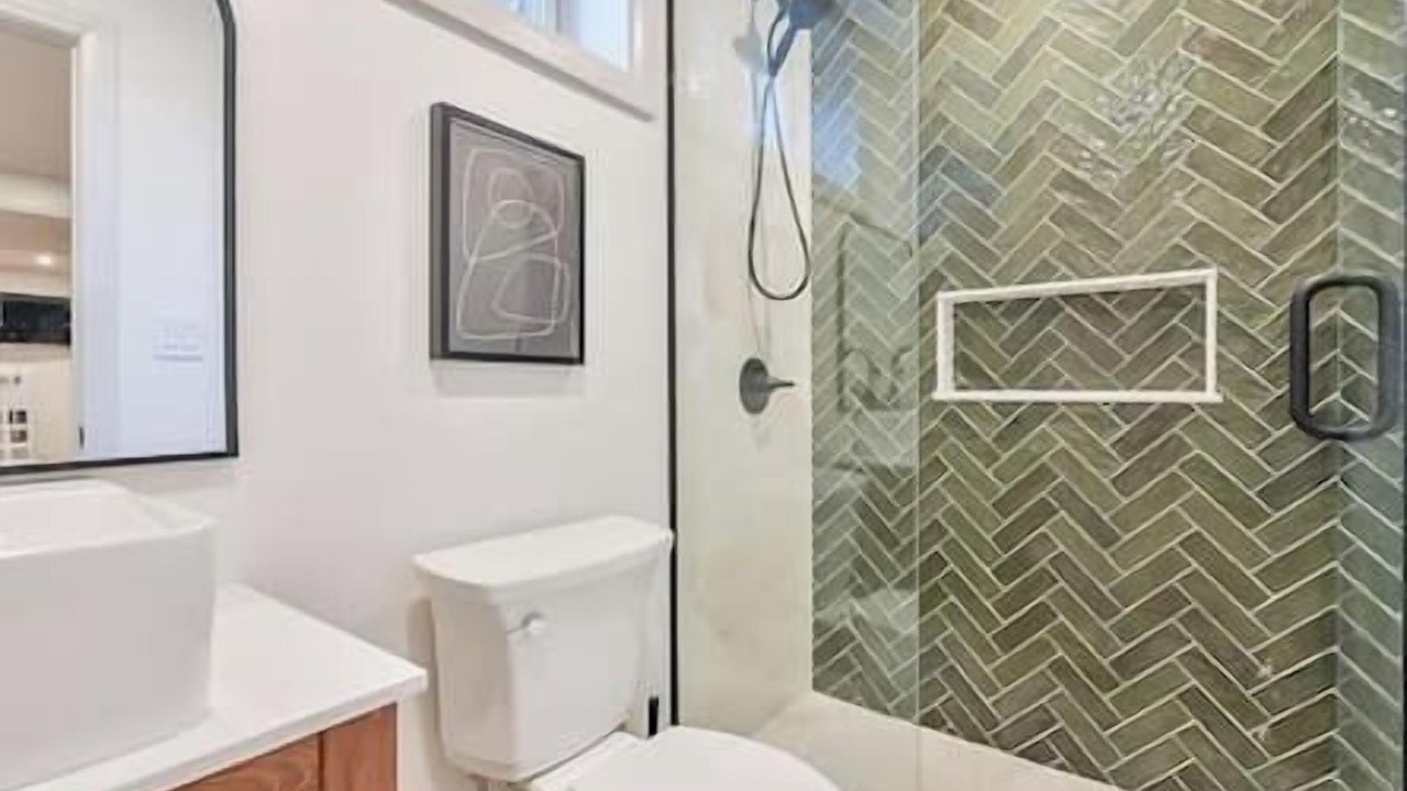 Photo of Bathroom in Caledonia