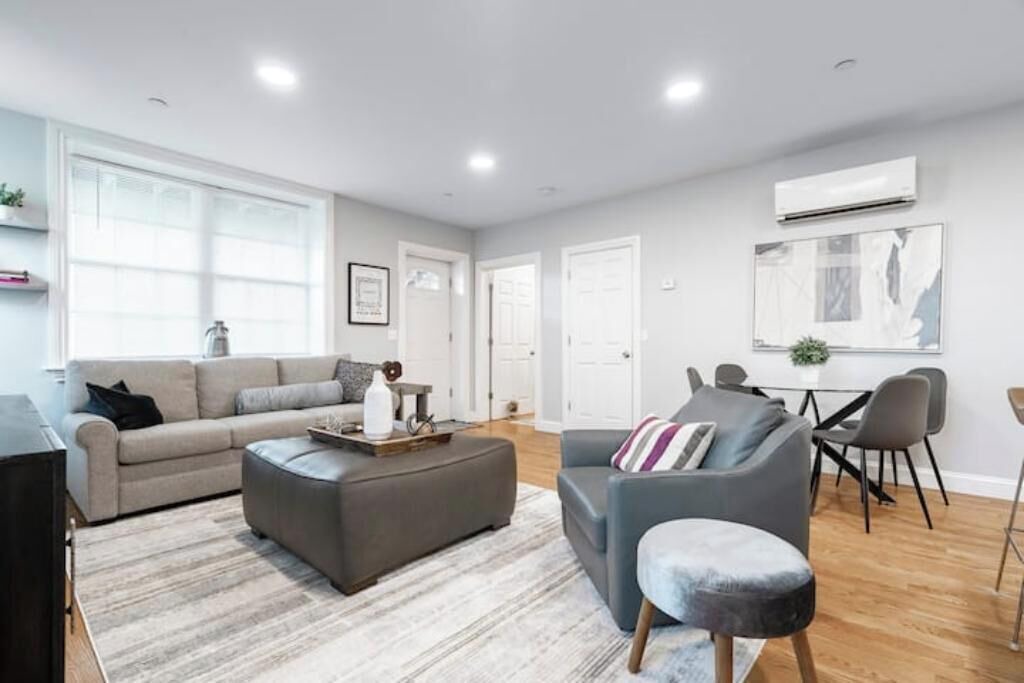 Photo of Livingroom in New Rochelle