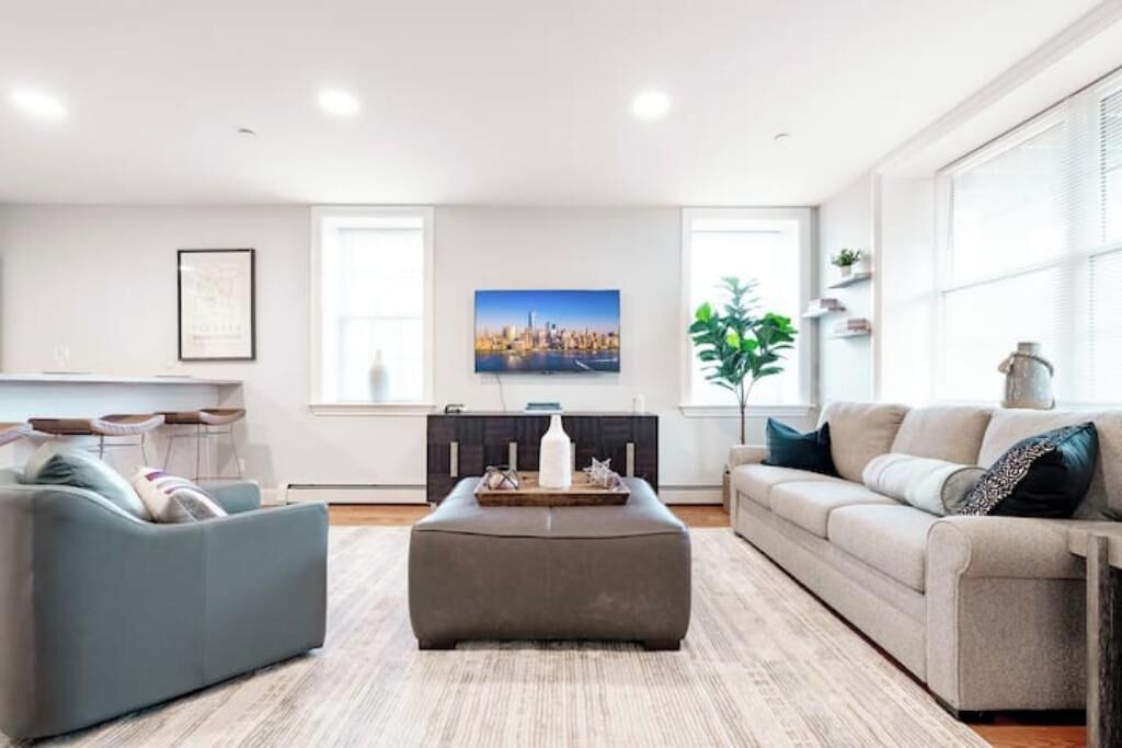 Photo of Livingroom in New Rochelle