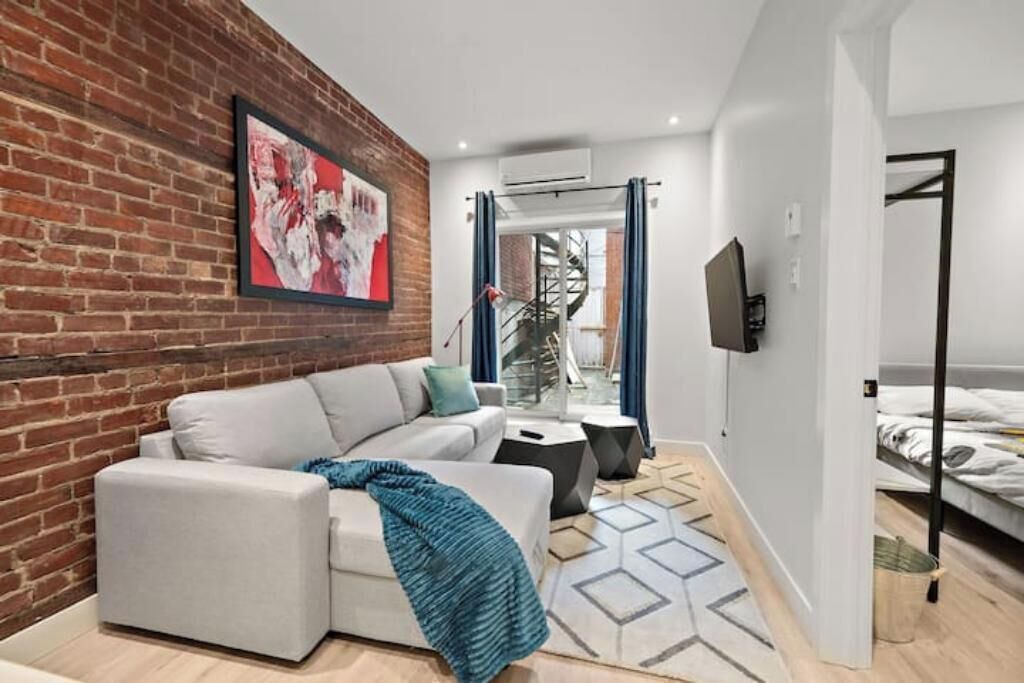 Photo of Livingroom in New Rochelle