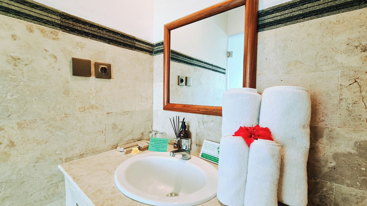 Photo of Bathroom in Petitenget