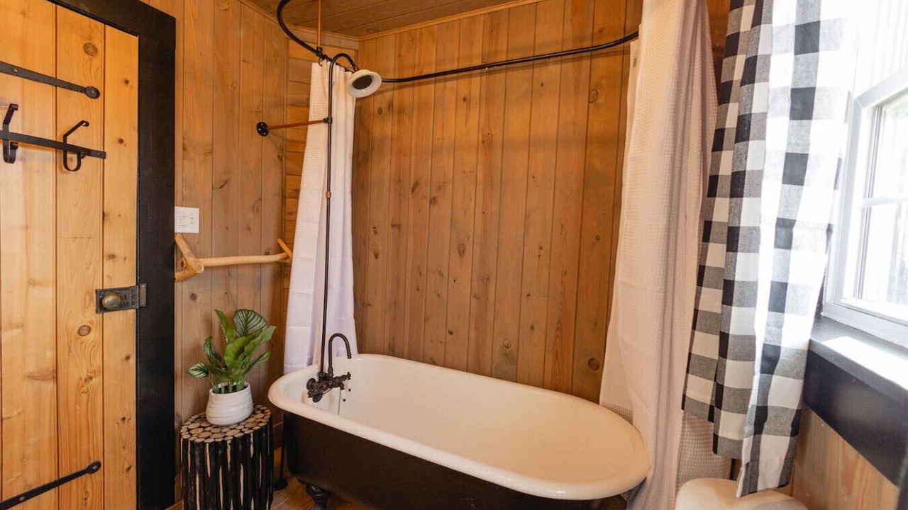 Photo of Bathroom in Ste Genevieve