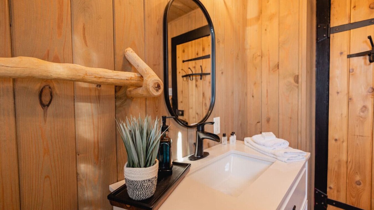Photo of Bathroom in Ste Genevieve
