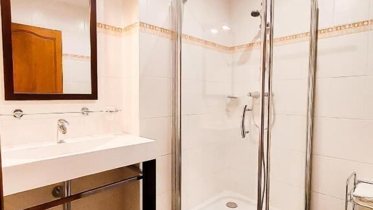 Photo of Bathroom in Varaville