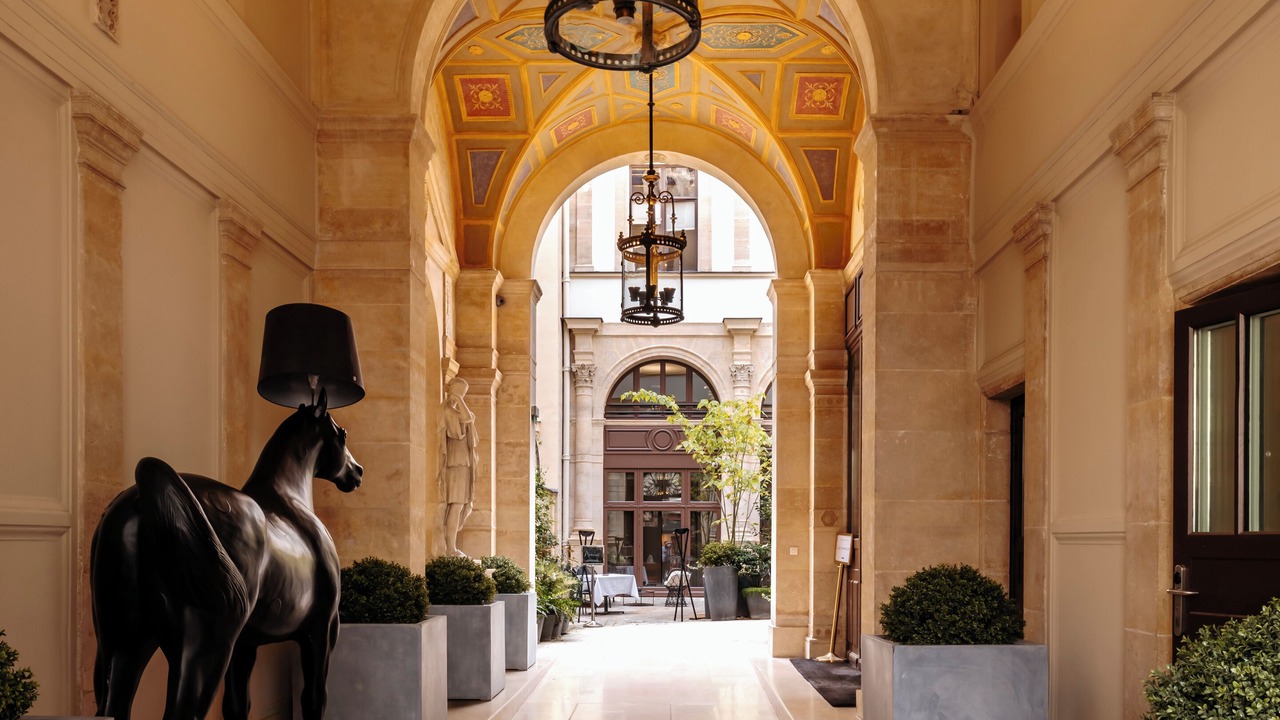 Photo of Others in 8th Arrondissement