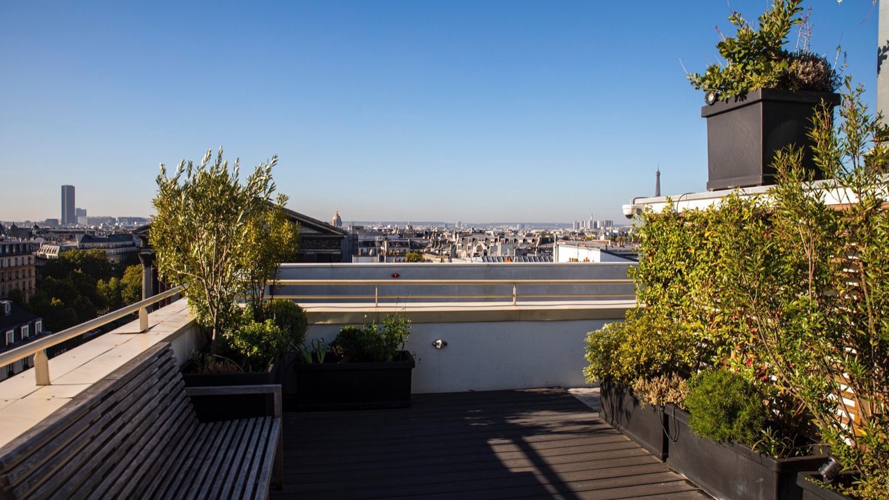 Photo of Others in 8th Arrondissement