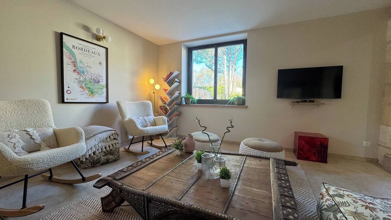 Photo of Others in Naujan-et-Postiac