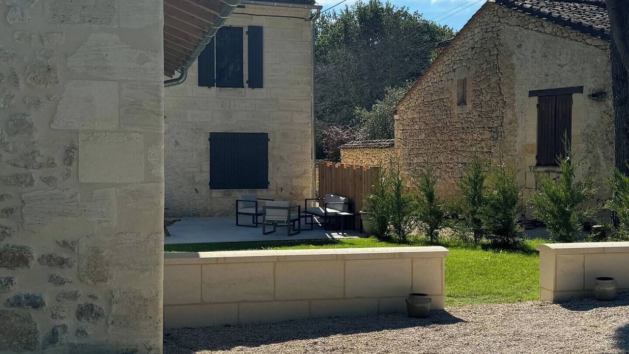 Photo of Patio Balcony in Naujan-et-Postiac