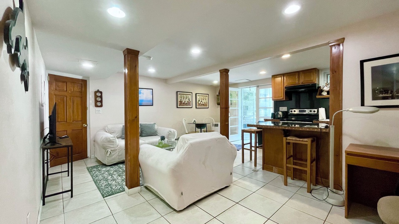 Photo of Livingroom in Upper Brookville