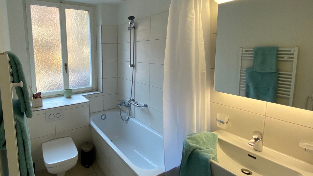 Photo of Others in District 4