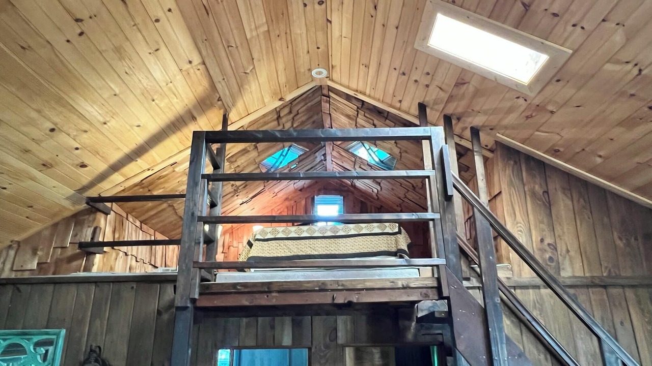 Photo of Others in Monroe