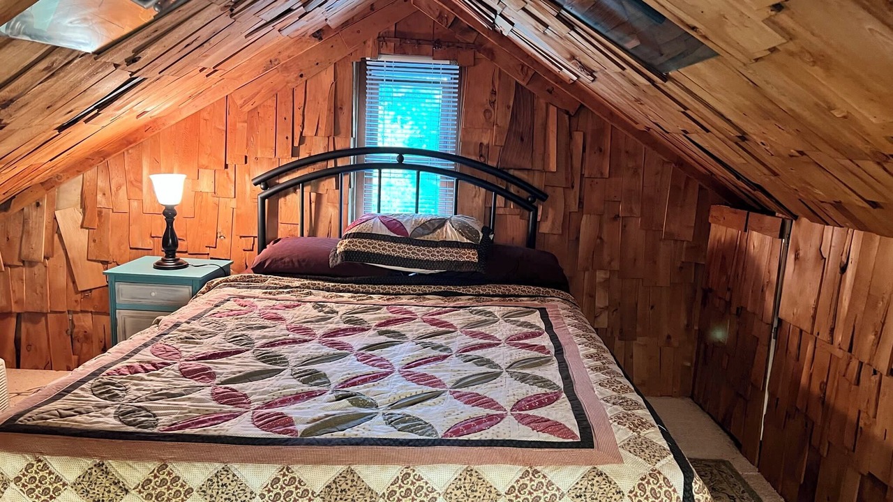 Photo of Others in Monroe