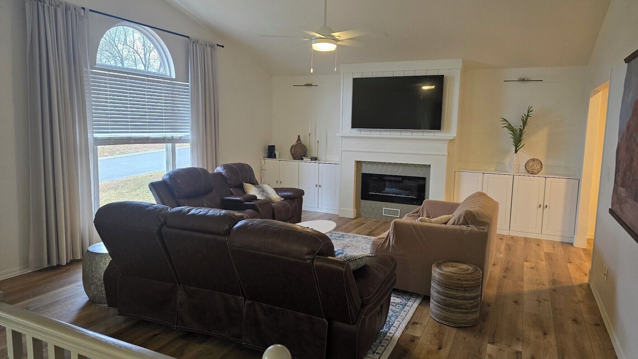 Photo of Livingroom in Neosho