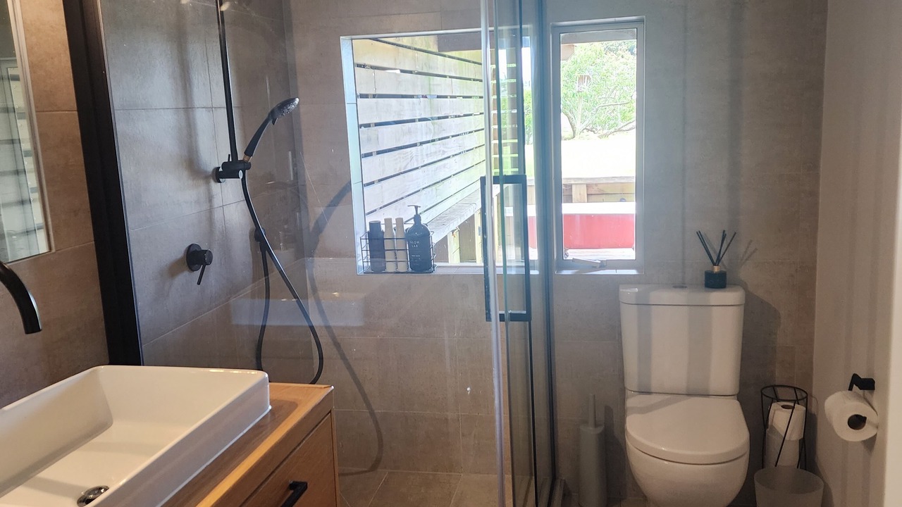 Photo of Others in Leigh