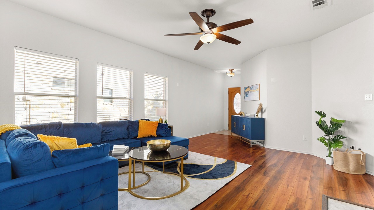 Photo of Livingroom in Kyle