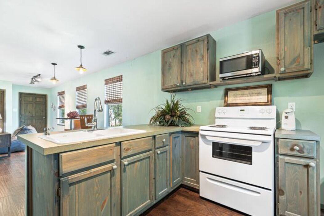 Photo of Kitchen in Quinlan