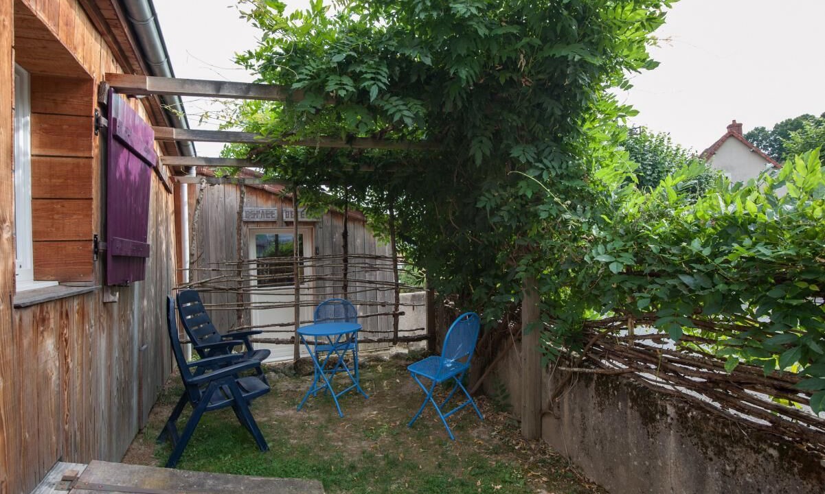 Photo of Patio Balcony in Broye