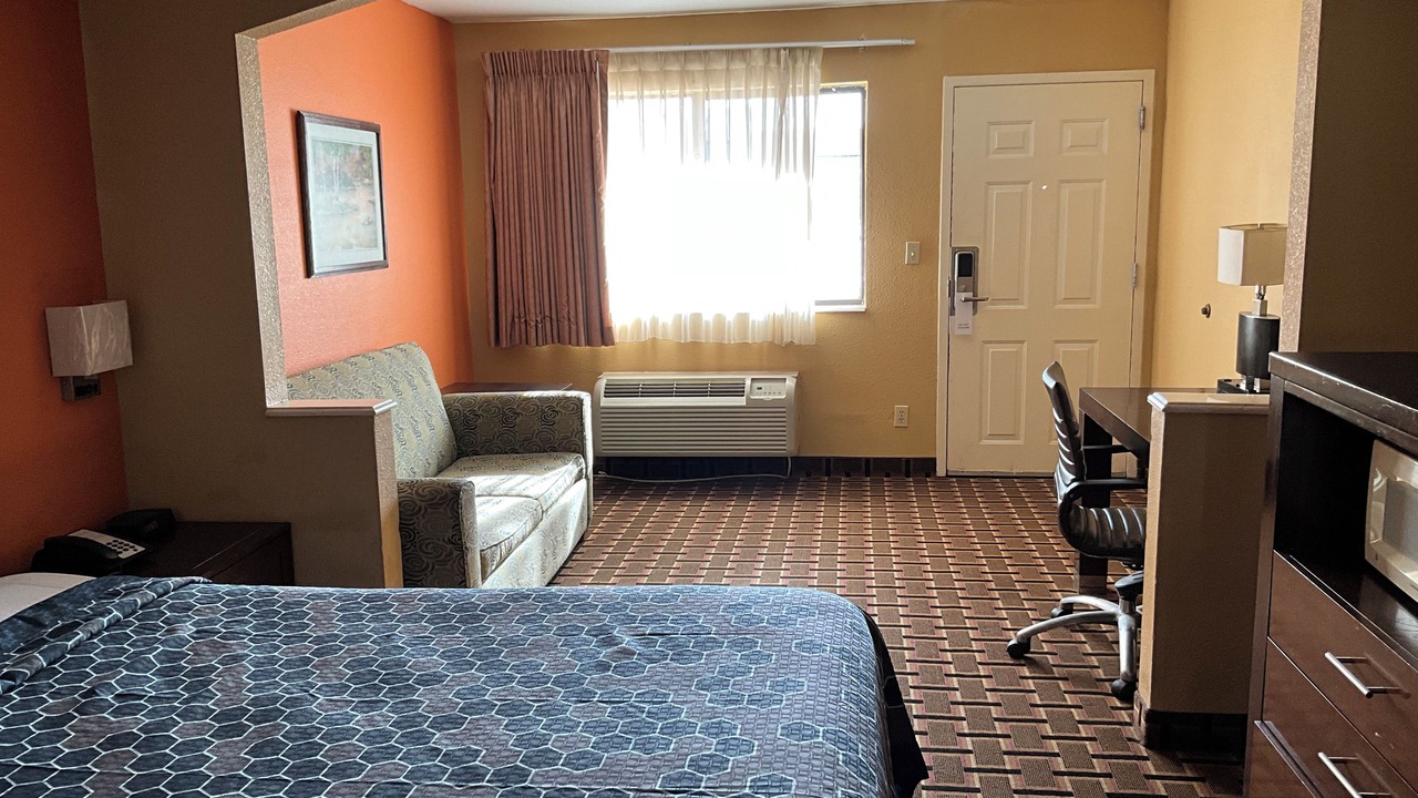 Photo of Bedroom in La Grange