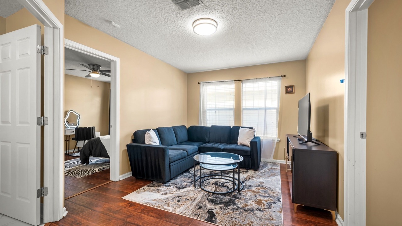 Photo of Livingroom in Southside