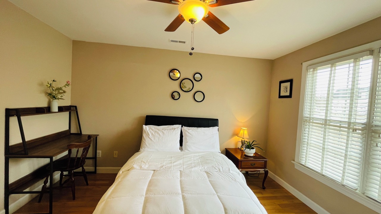 Photo of Bedroom in Garner