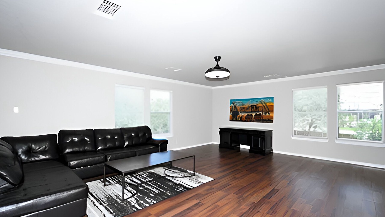 Photo of Livingroom in Wetmore