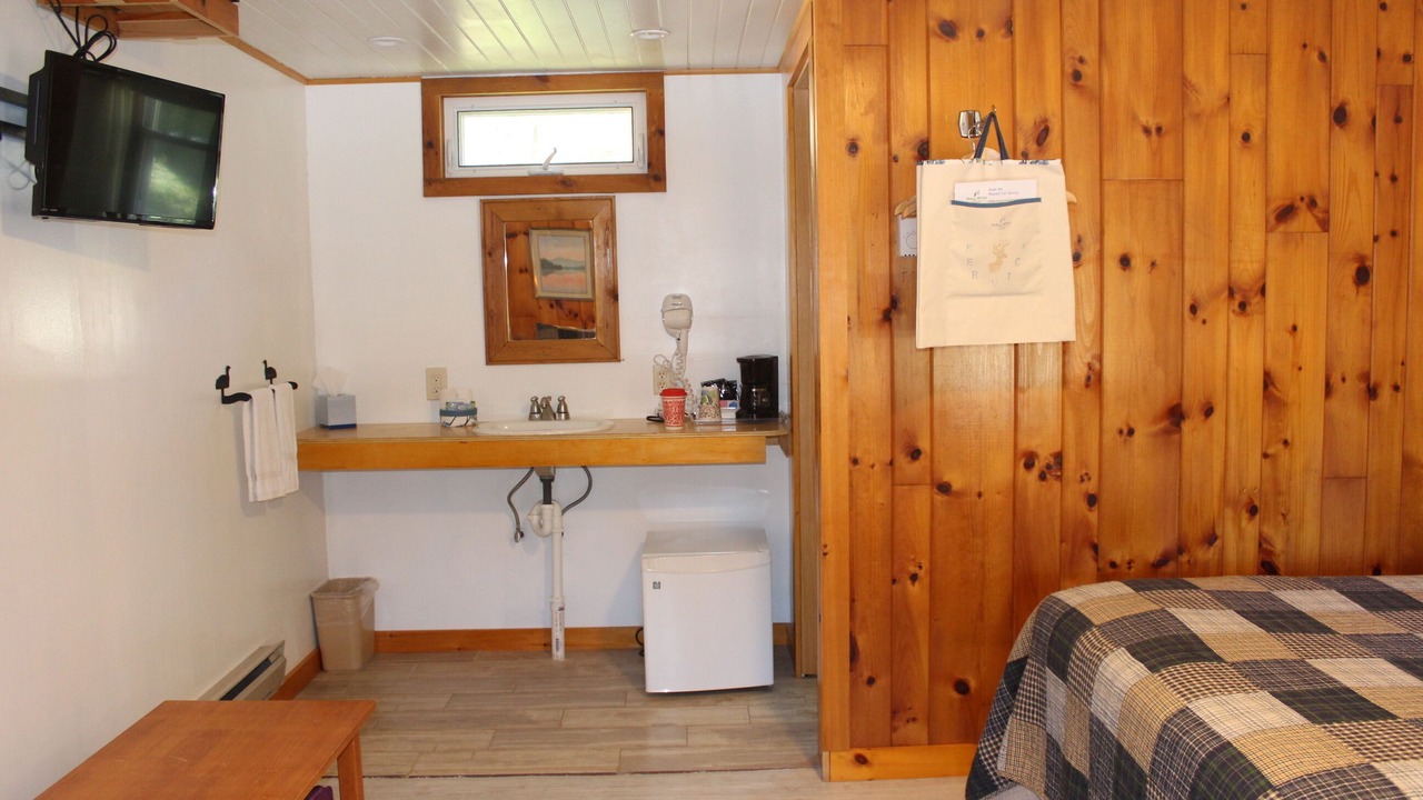 Photo of Bedroom in Long Lake