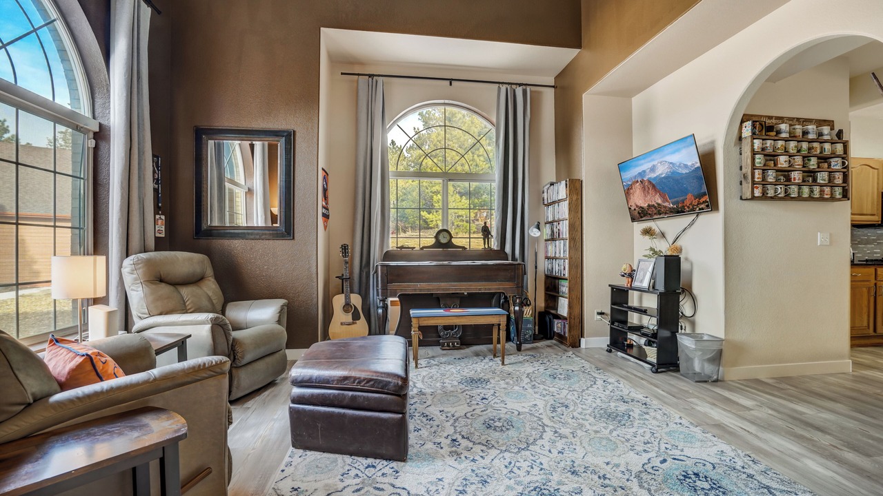 Photo of Livingroom in Monument