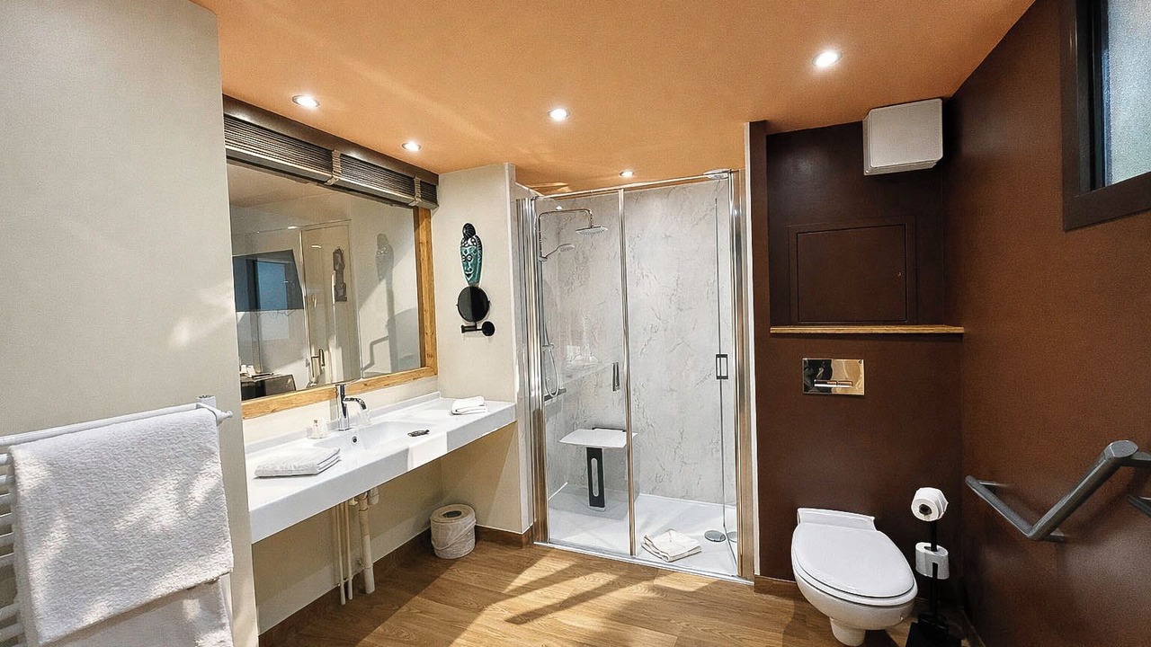 Photo of Bathroom in Lumigny-Nesles-Ormeaux