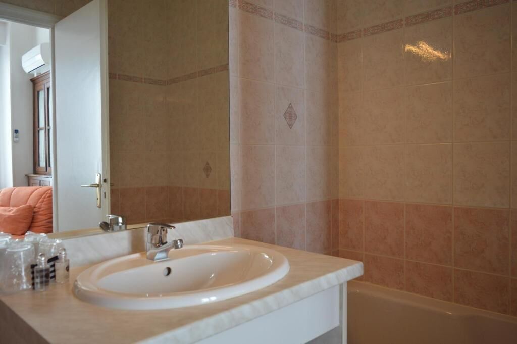 Photo of Bathroom in Oloron-Sainte-Marie