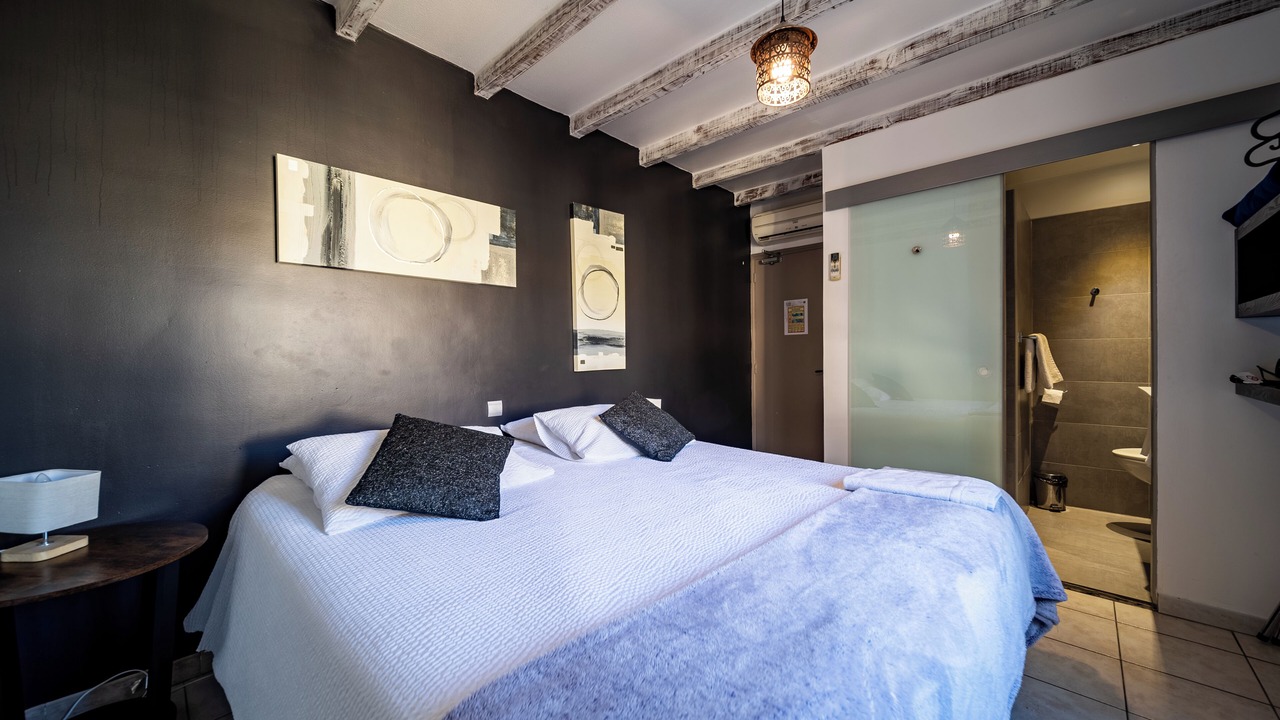 Photo of Bedroom in Cabrieres-d'Avignon