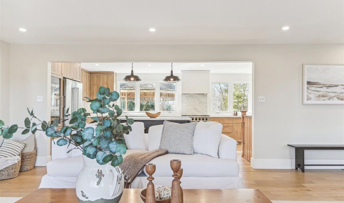 Photo of Livingroom in New Tecumseth