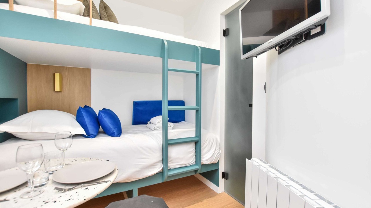 Photo of Others in Porte-Saint-Martin