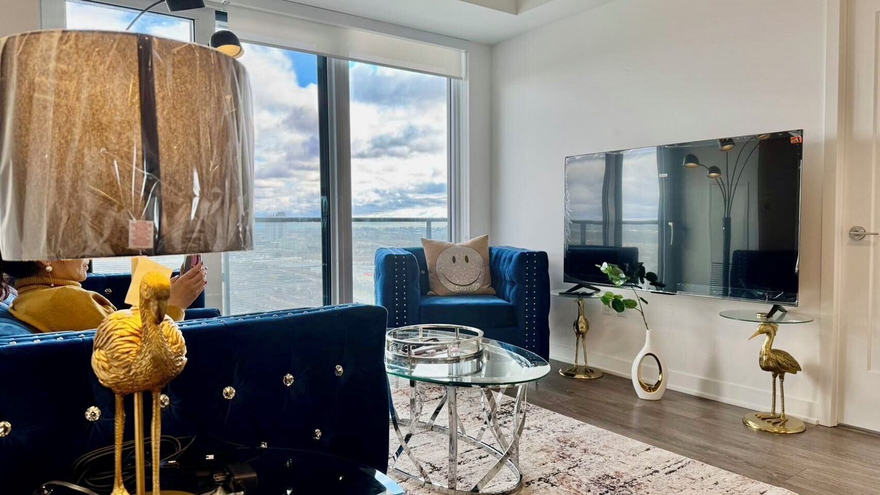 Photo of Livingroom in Bayview Glen