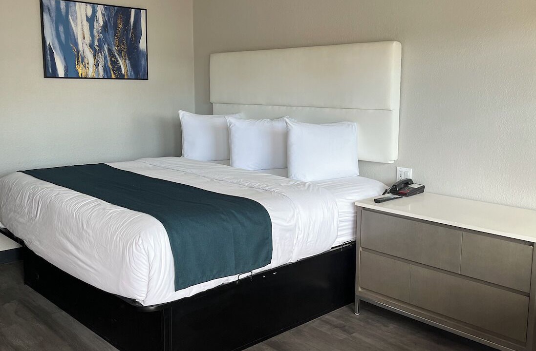 Photo of Bedroom in Uvalde