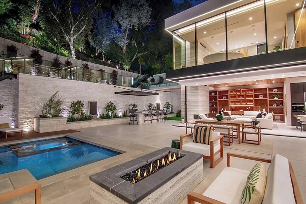 Photo of Outdoor in Beverly Glen