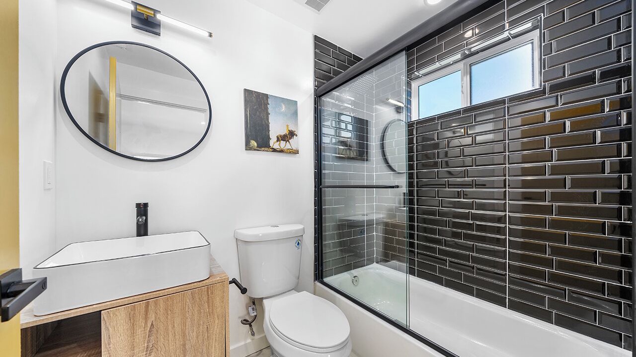 Photo of Bathroom in Rampart Village
