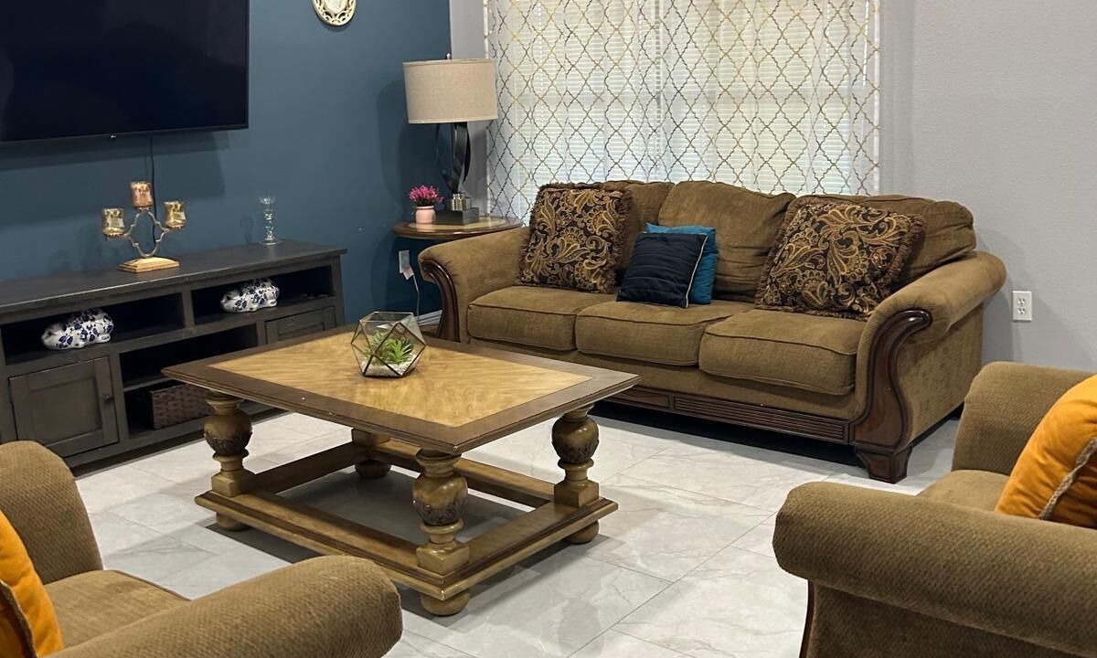 Photo of Livingroom in Lake Davenport Estates