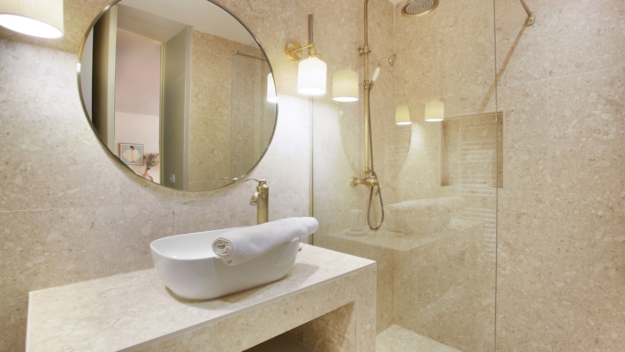 Photo of Bathroom in Quartier de la Porte-Saint-Denis