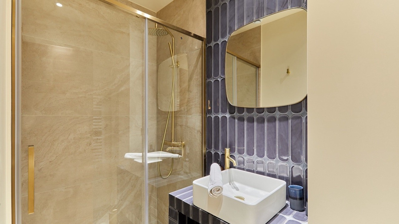 Photo of Bathroom in Arts-et-Metiers