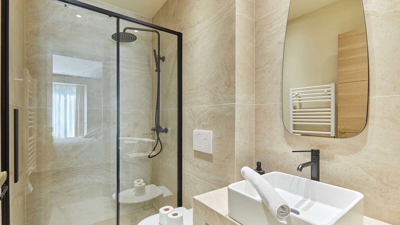 Photo of Bathroom in Arts-et-Metiers