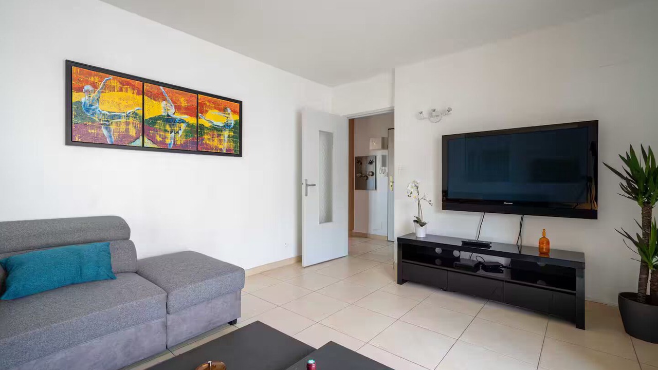 Photo of Livingroom in Antigone