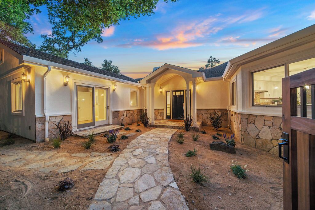 Photo of Outdoor in Stanley