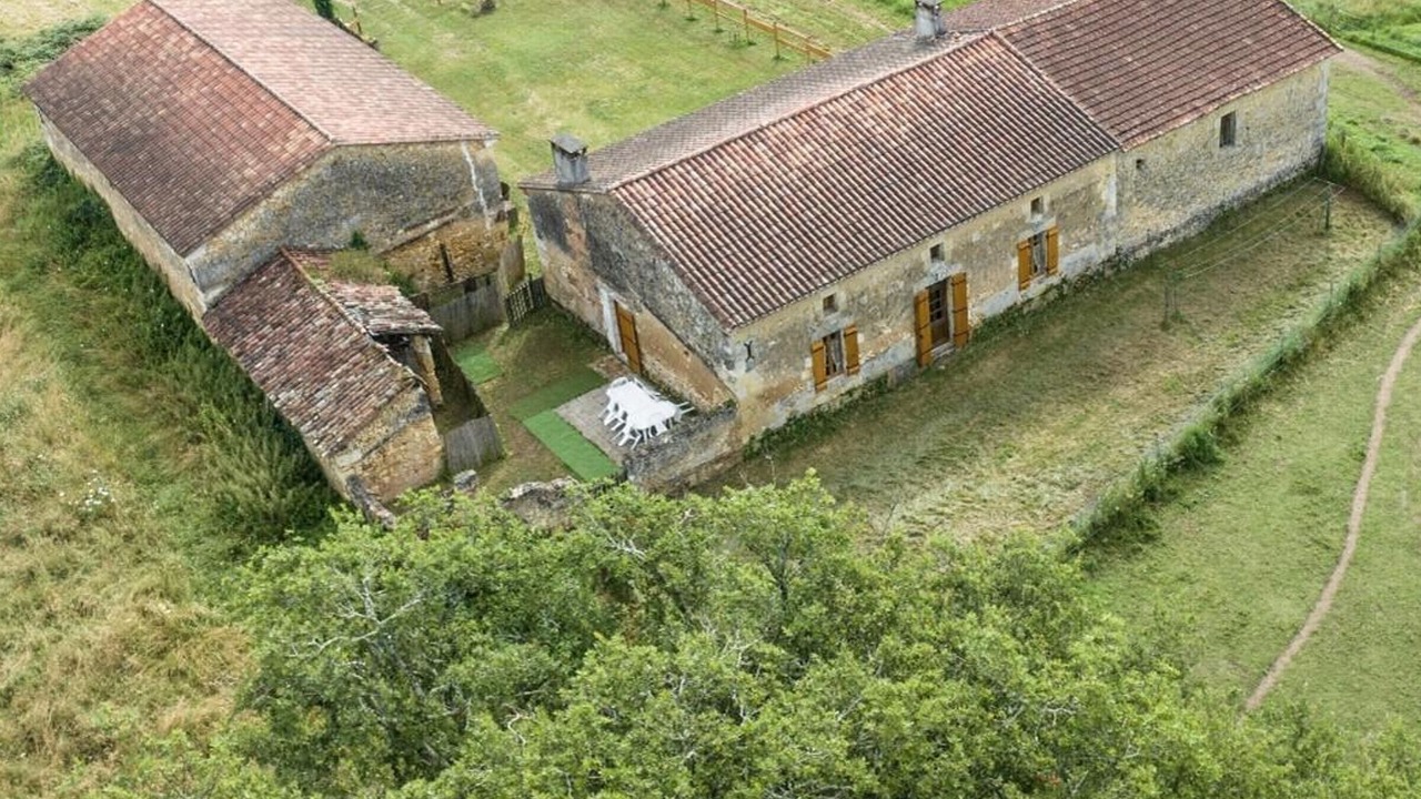 Photo of Outdoor in Saint-Front-de-Pradoux