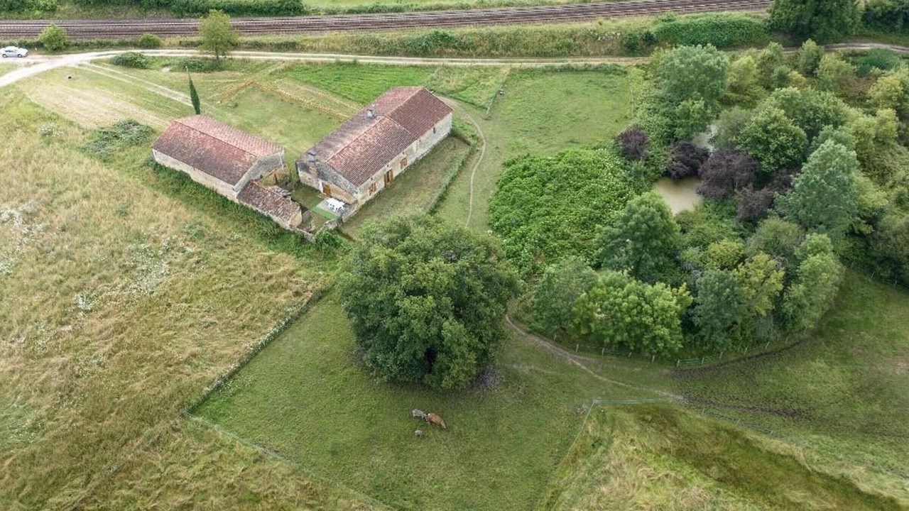 Photo of Outdoor in Saint-Front-de-Pradoux