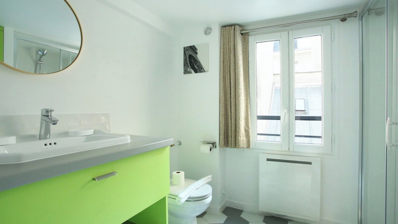 Photo of Bathroom in Saint-Merri